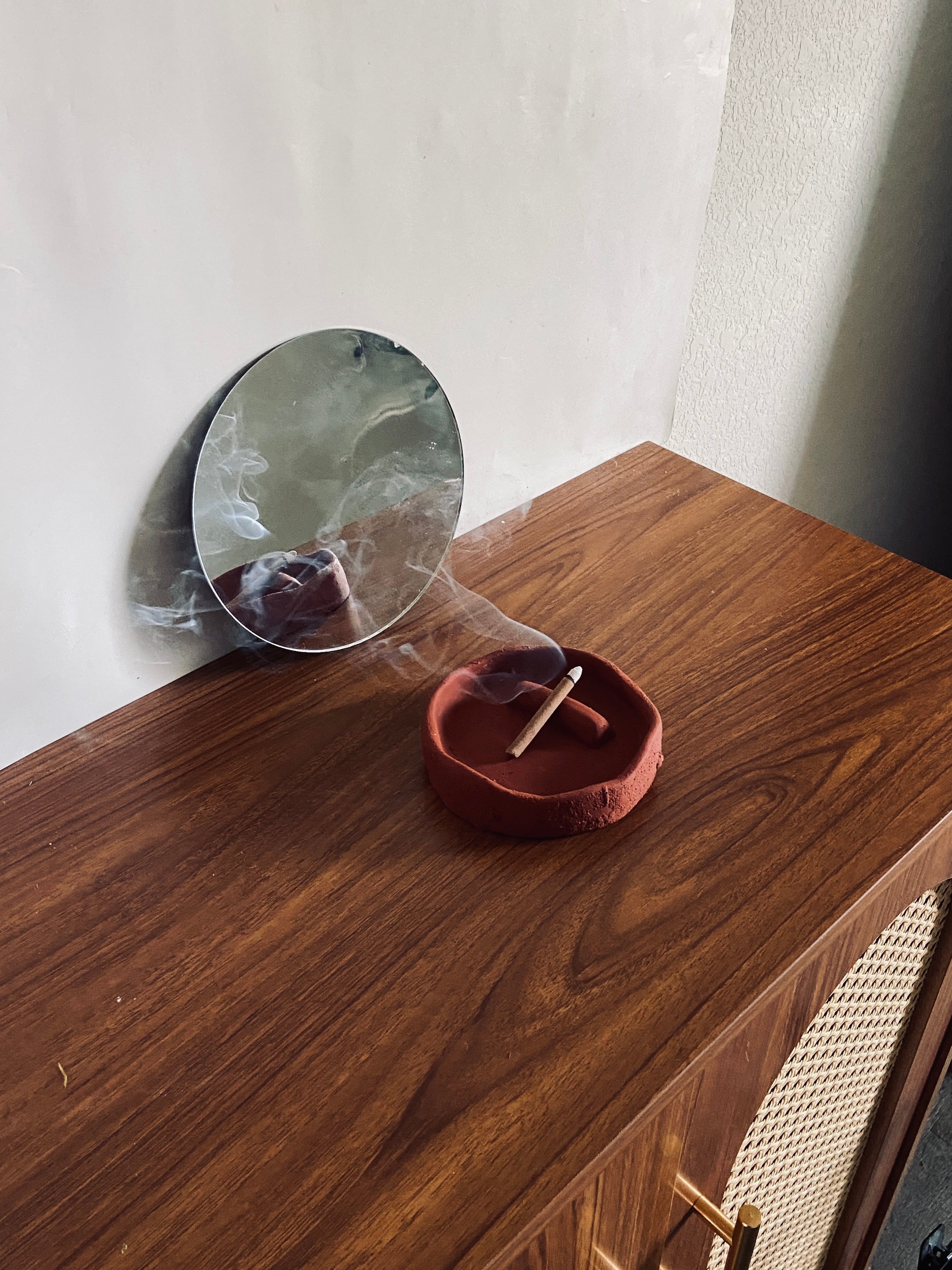 Anwụ̀rụ̀ Incense holder