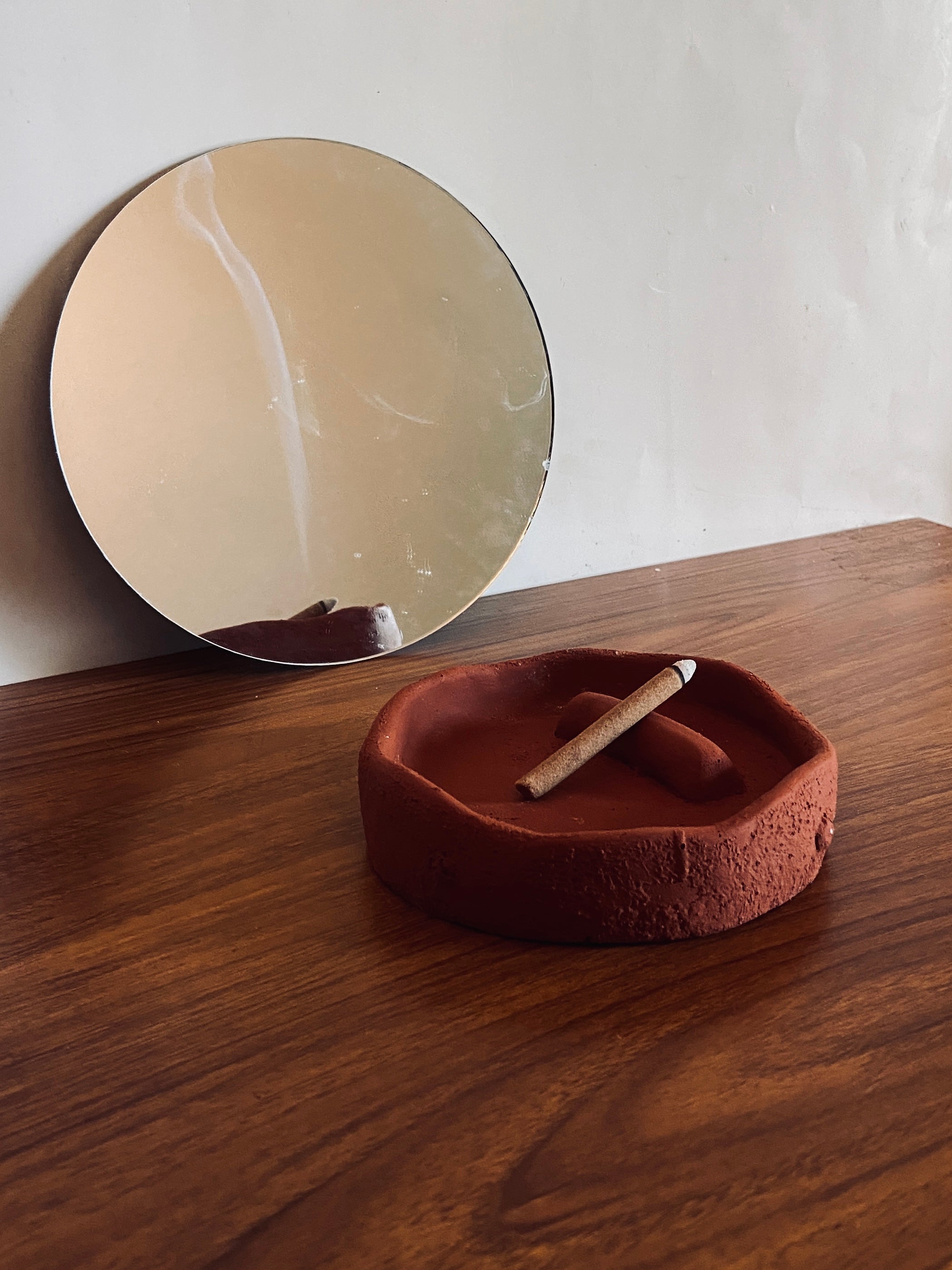 Anwụ̀rụ̀ Incense holder
