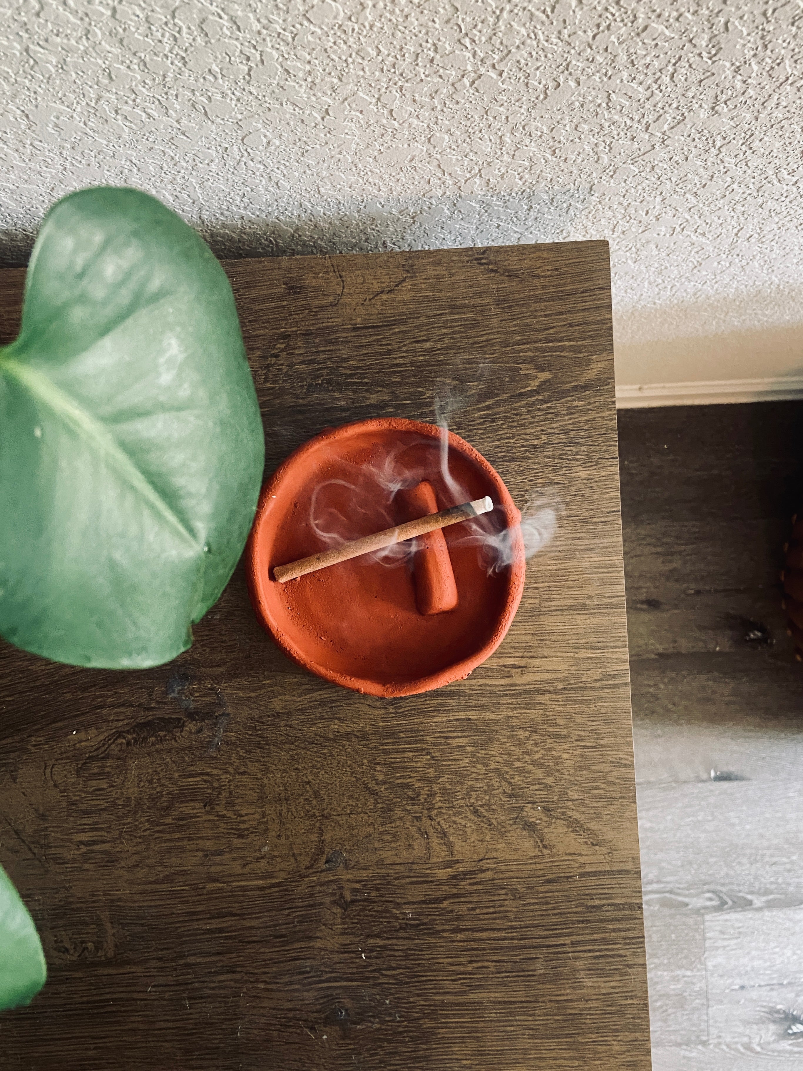 Anwụ̀rụ̀ Incense holder